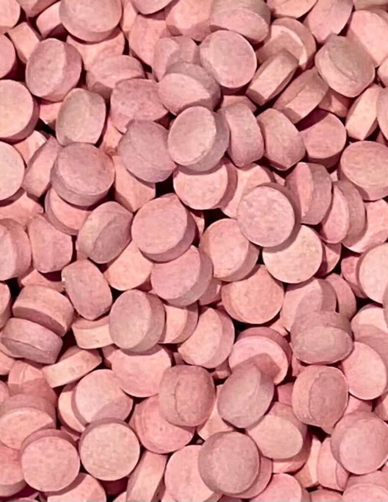 Material Advantage cinnamon mints in bold packaging, sugar-free 8mm tablets for retail or promotional use